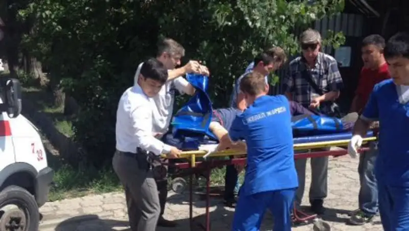 В больницу скорой помощи Алматы поступило более пяти раненых