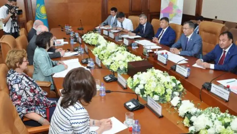 Аким ЮКО встретился с председателем парламентской ассамблеи ОБСЕ Кристином Муттоненом