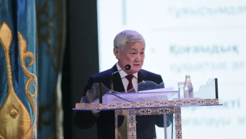 Социальная сфера в приоритете государства - Бердибек​ Сапарбаев