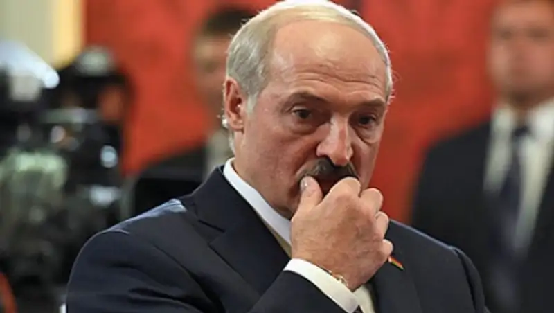 Лукашенко предупредил мир о невозможности помешать его президентству