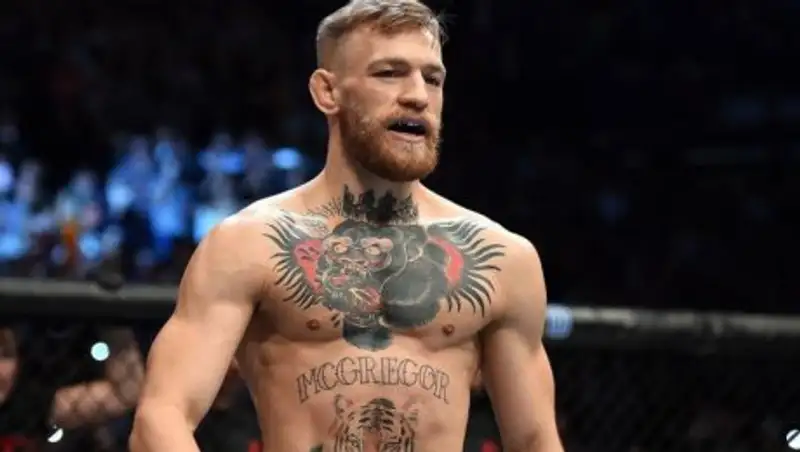 Макгрегор лишился титула чемпиона UFC