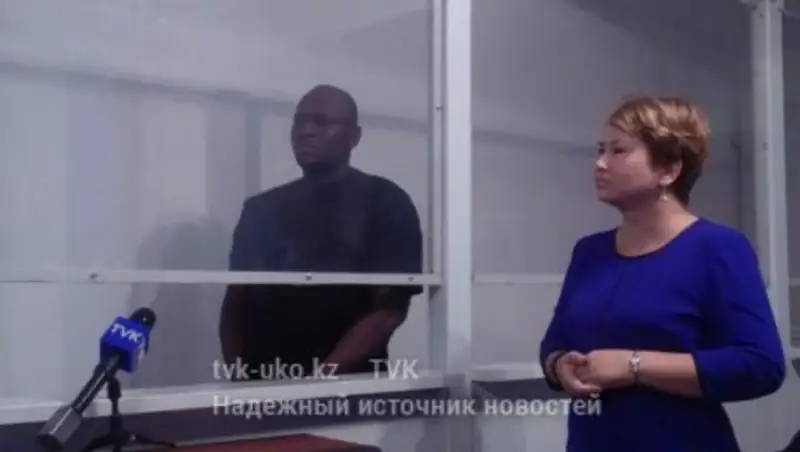 Двух нигерийцев арестовали в Шымкенте за подделку долларов