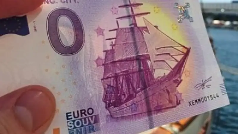 В Германии выпустили купюры номиналом ноль евро