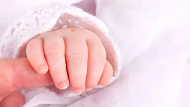 Нашлась мать, подкинувшая своего ребёнка в чужую детскую коляску