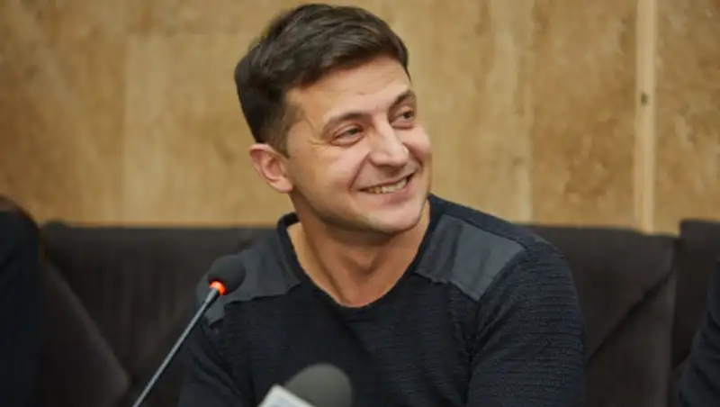 Суд отказался снимать Зеленского с выборов