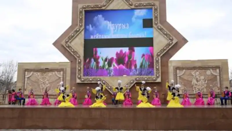 Бердибек Сапарбаев принял участие в праздничных мероприятиях Наурыз мейрамы