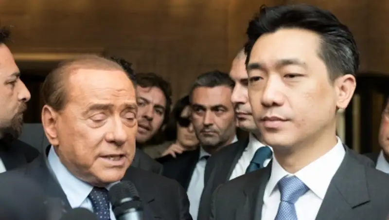 Тайский бизнесмен хочет вернуть в «Милан» Карло Анчелотти и купить Марко Верратти