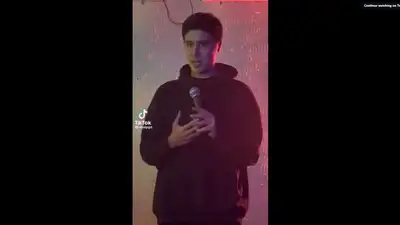 В Казнете обсуждают скандальное выступление стендапера, фото - Новости Zakon.kz от 24.11.2022 13:48