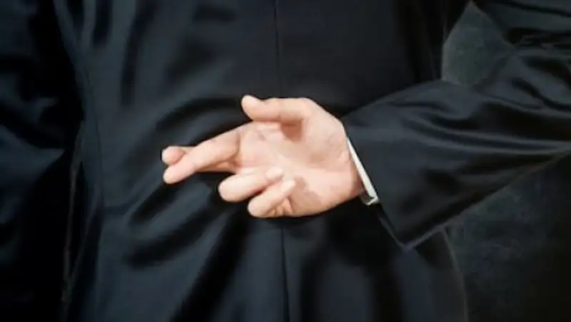 Крупный мошенник, представлявшийся бизнесменом, задержан в Алматы