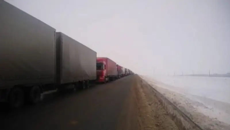На казахстанско-российской границе ускоряют прохождение фур - ДГД по ЗКО