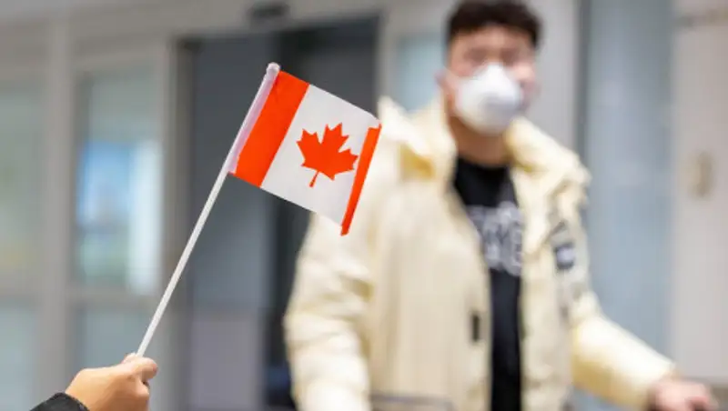 Почти 34 тысячи канадцев заражены коронавирусом