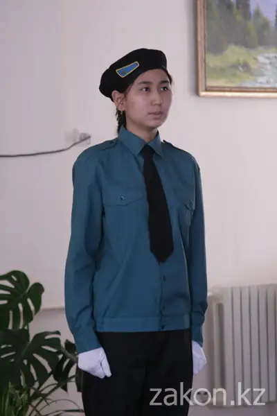 В алматинской школе провели торжественное мероприятие для воинов-афганцев В алматинской школе провели торжественное мероприятие для воинов-афганцев, фото - Новости Zakon.kz от 22.02.2013 21:06