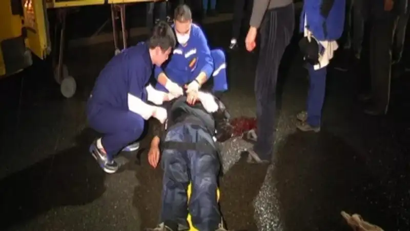 В Алматы автомобиль "Лада" сбил на пешеходном переходе мужчину