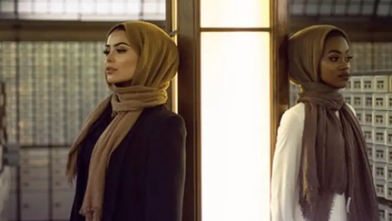 Мусульманский дизайнер разработала хиджабы для разных рас