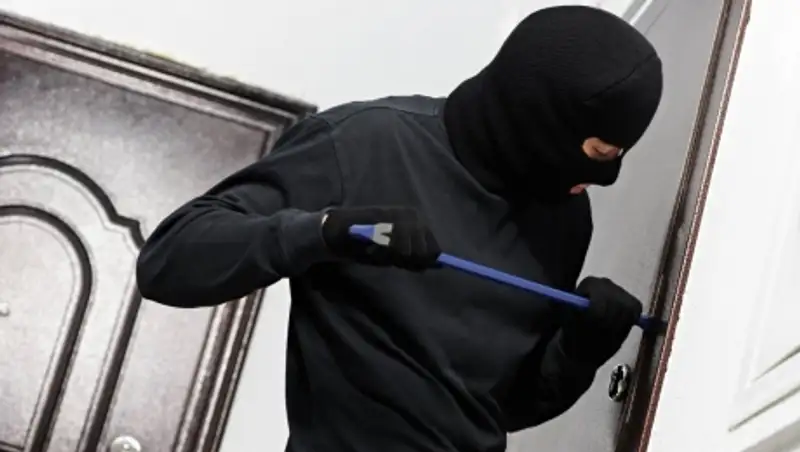 Более 10 квартирных краж совершили молодые люди, задержанные в Астане