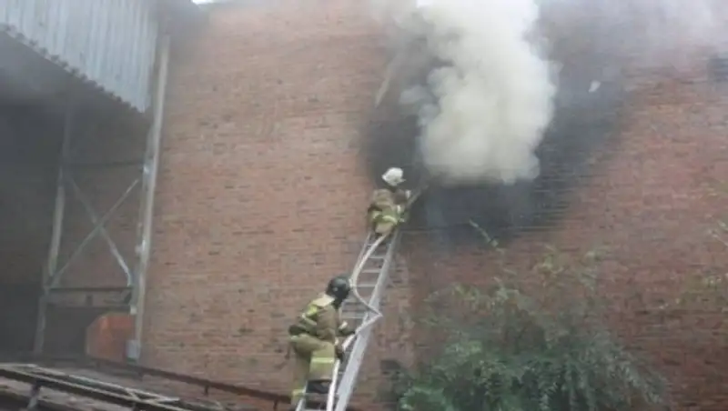 В Усть-Каменогорске произошел пожар на маслозаводе