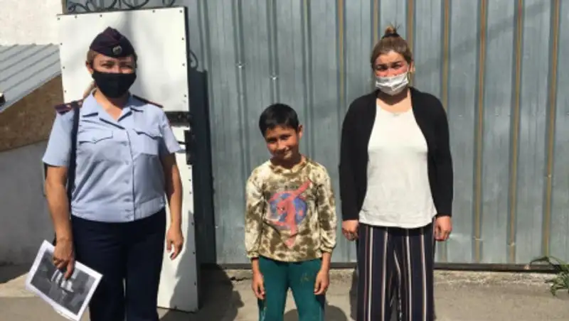 Пропавший в Алматы мальчик заигрался с другом и ночевал у него