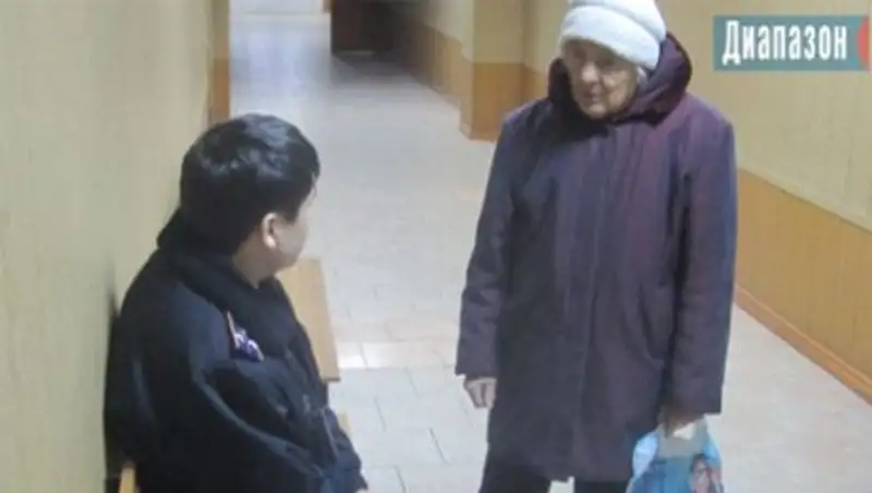 В Актюбинской области 76-летняя женщина ударила и укусила полицейского