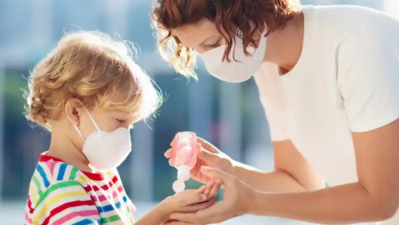 В ВОЗ назвали минимальный возраст для ношения маски