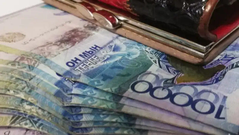 Перепутали свой карман со школьным: два бухгалтера осуждены в ВКО