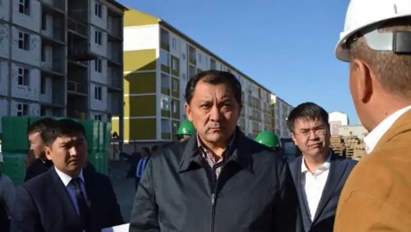 Нурлан Ногаев раскритиковал своих подчиненных, назвав их беспомощными