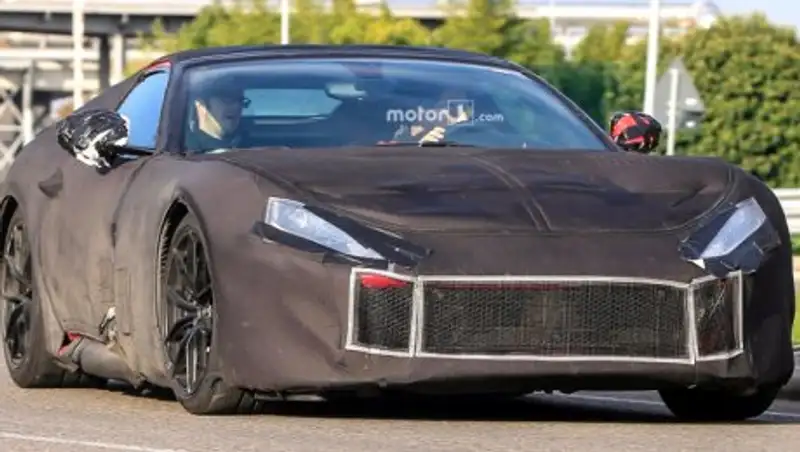 Раскрыты первые подробности о преемнике суперкара Ferrari F12