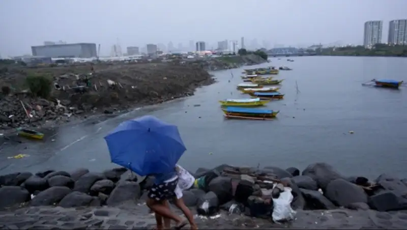 Число жертв тайфуна "Хагупит" на Филиппинах возросло до 27