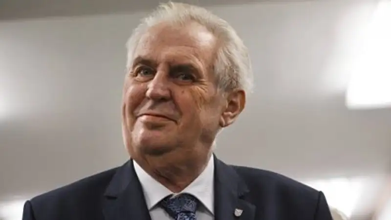 Земан заявил об угрозе нового мирового экономического кризиса