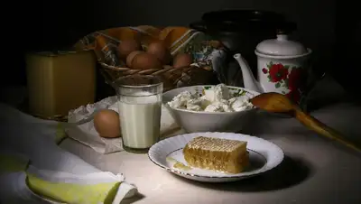 молоко, кефир, мед, еда, фото - Новости Zakon.kz от 14.08.2022 15:30