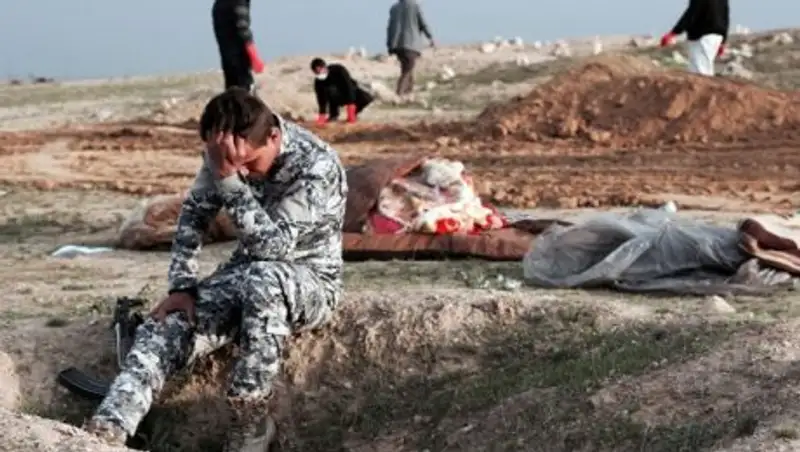 Более 200 массовых захоронений жертв ИГ* нашли в Ираке