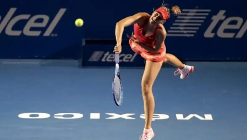 Мария Шарапова снялась с полуфинала турнира в Мексике из-за желудочного вируса