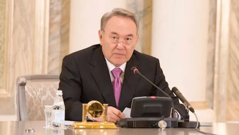 Повысить требования к водителям, нарушающим ПДД, потребовал Глава государства, фото - Новости Zakon.kz от 22.11.2013 23:48