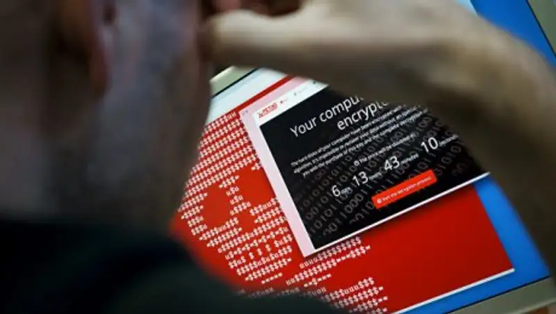 Вирус-вымогатель Petya атаковал российские и украинские компании