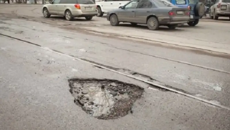 Общественники составили интерактивную карту разбитых дорог в Алматы