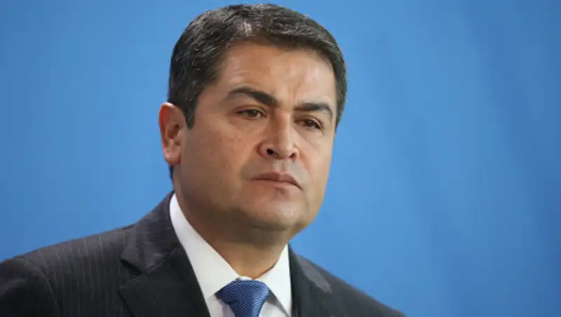 Президент Гондураса заразился коронавирусом