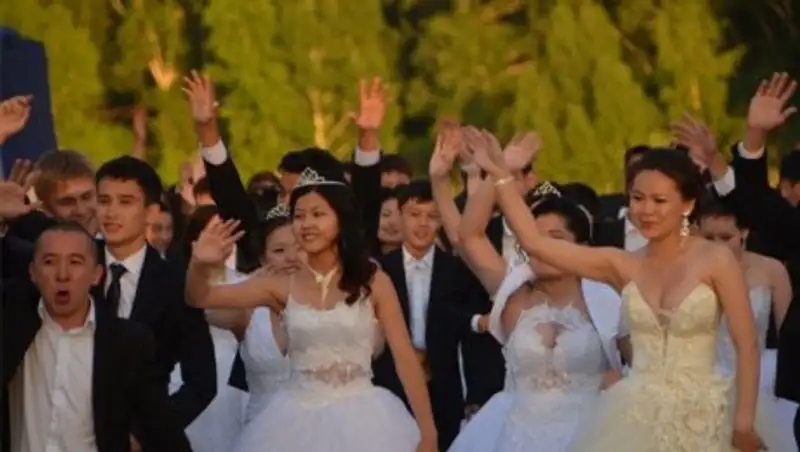 Во что обойдется родителям прощание со школой в 2017 году