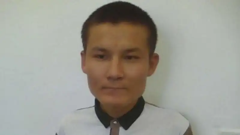 Врачи и полицейские Шымкента разыскивают родственников неизвестного парня