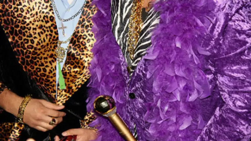 Деятельность шести сутенеров остановили в Туркестанской области