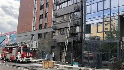 пожар в Алматы, фото - Новости Zakon.kz от 21.06.2022 10:29