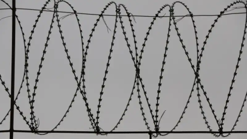 В Актау мужчина лишился свободы за дачу взятки налоговику