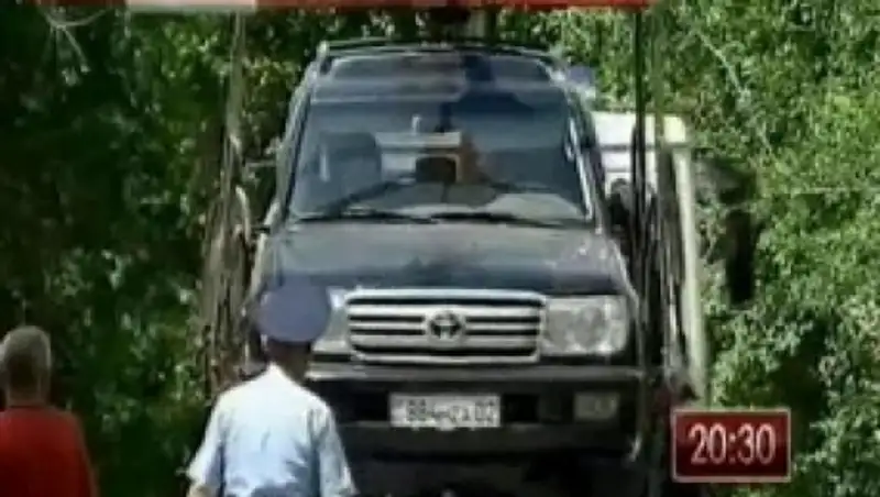 В больнице Алматы остаются еще двое малышей, пострадавших от наезда джипа