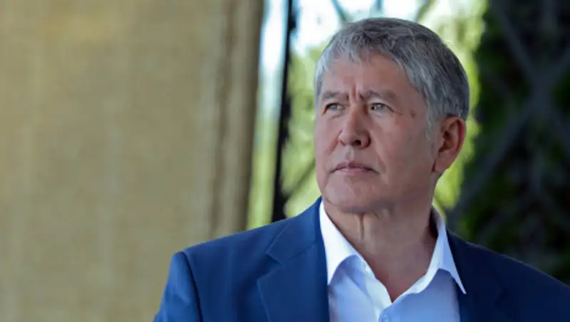 Алмазбеку Атамбаеву стало плохо во время суда