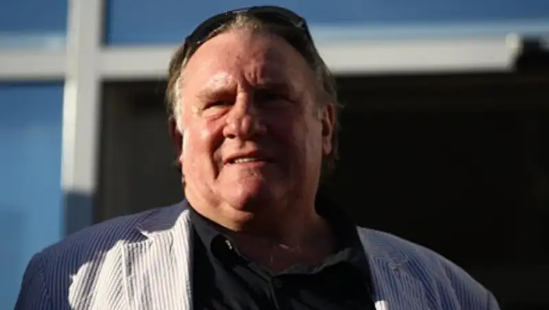 Депардье обвинили в домогательствах