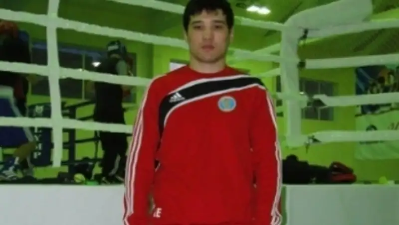 Боксер Даурен Елеусинов дебютирует на профессиональном ринге в Нью-Йорке