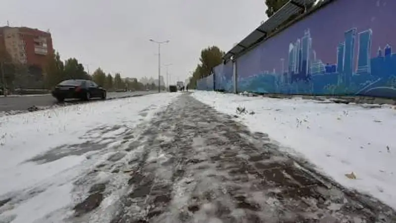 Гололед и снег ожидаются в Нур-Султане и Алматы