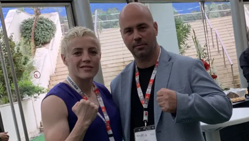 Дайте миллион - Менеджер ушедшей из бокса Шариповой обратился к властям РК