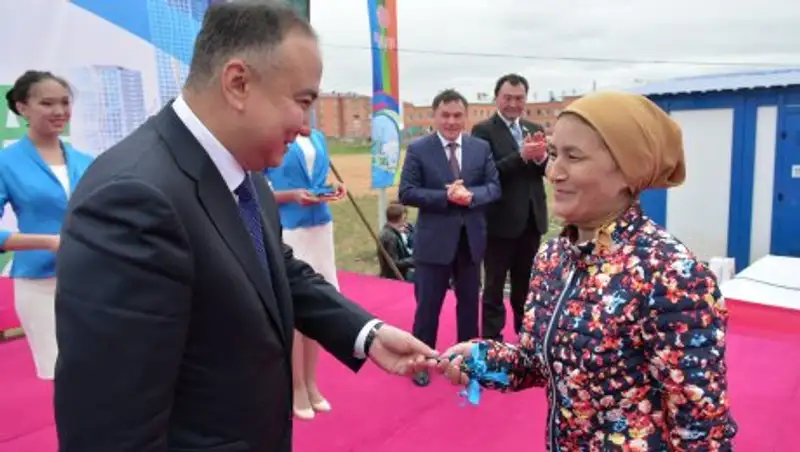 В преддверии Дня столицы около 500 семей в Кокшетау отметили новоселье