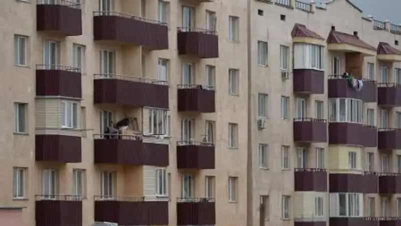 В Карагандинской области пятиэтажка раскалывается на части