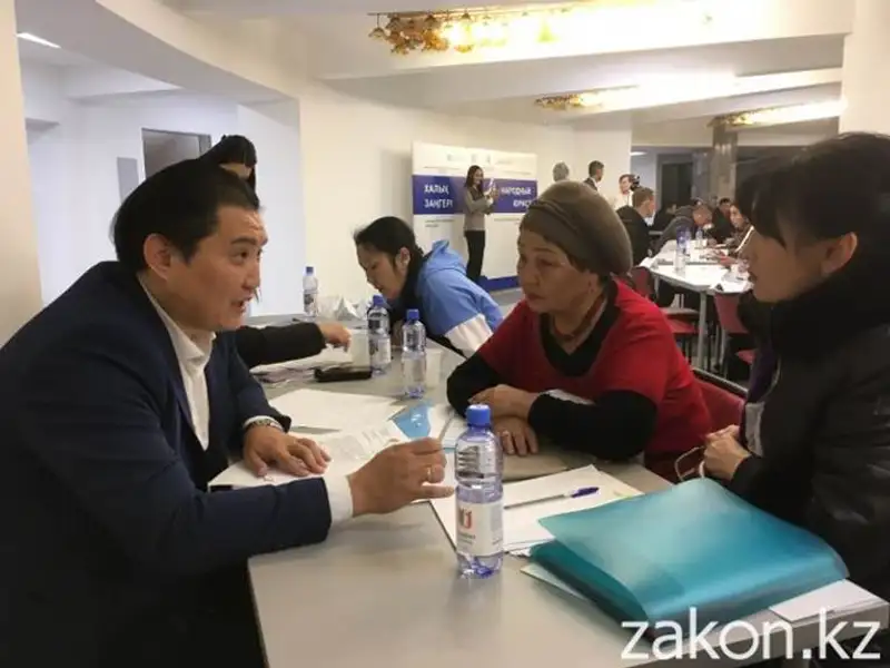 Тысячи казахстанцев получили помощь в рамках акции «Народный юрист», фото - Новости Zakon.kz от 25.11.2019 14:03