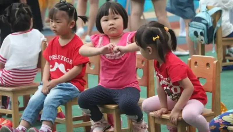 В Актобе воспитанники детсада спят на полу и болеют кожными заболеваниями